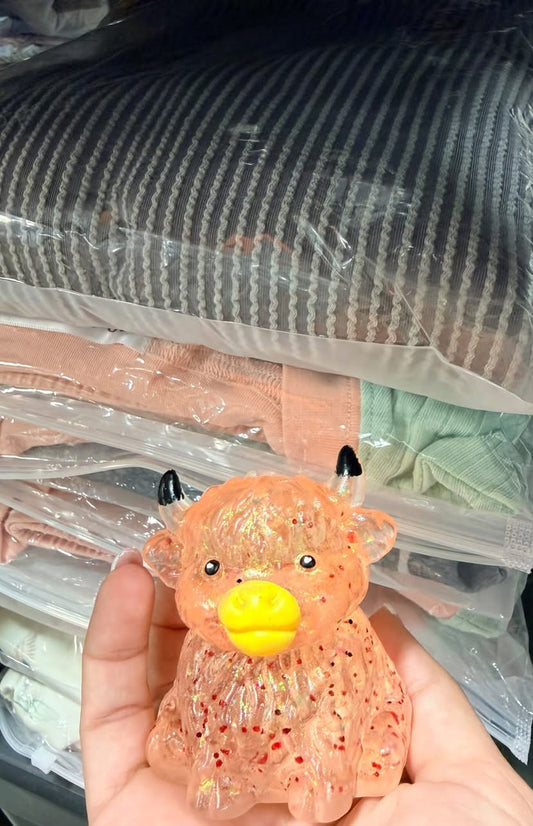 Highland Cow Squishy - RTS